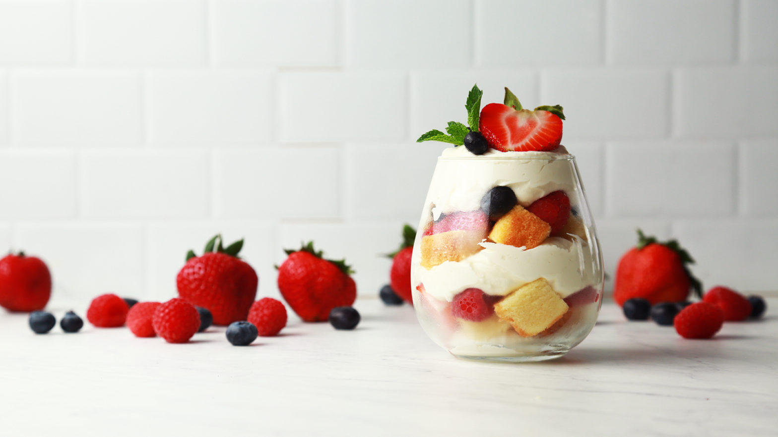 Mini Berry Cheesecake Trifle